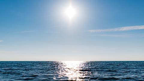 Hilton Head Island Vacation Deals this Winter. sun over the ocean