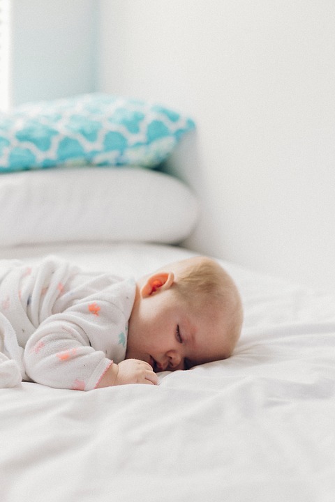 Where to Rent Baby Cribs and Roll-Away Beds for Your Child