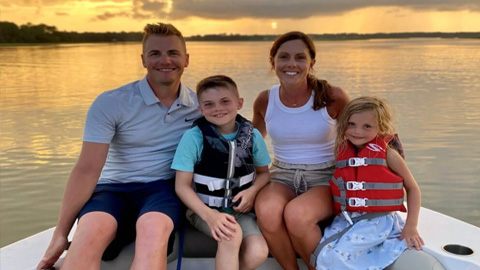 HH-Boat-tour-watersports.-a-family-of-4-on a boat